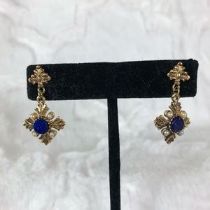 Avon vintage crest earrings gold tone blue & pearl